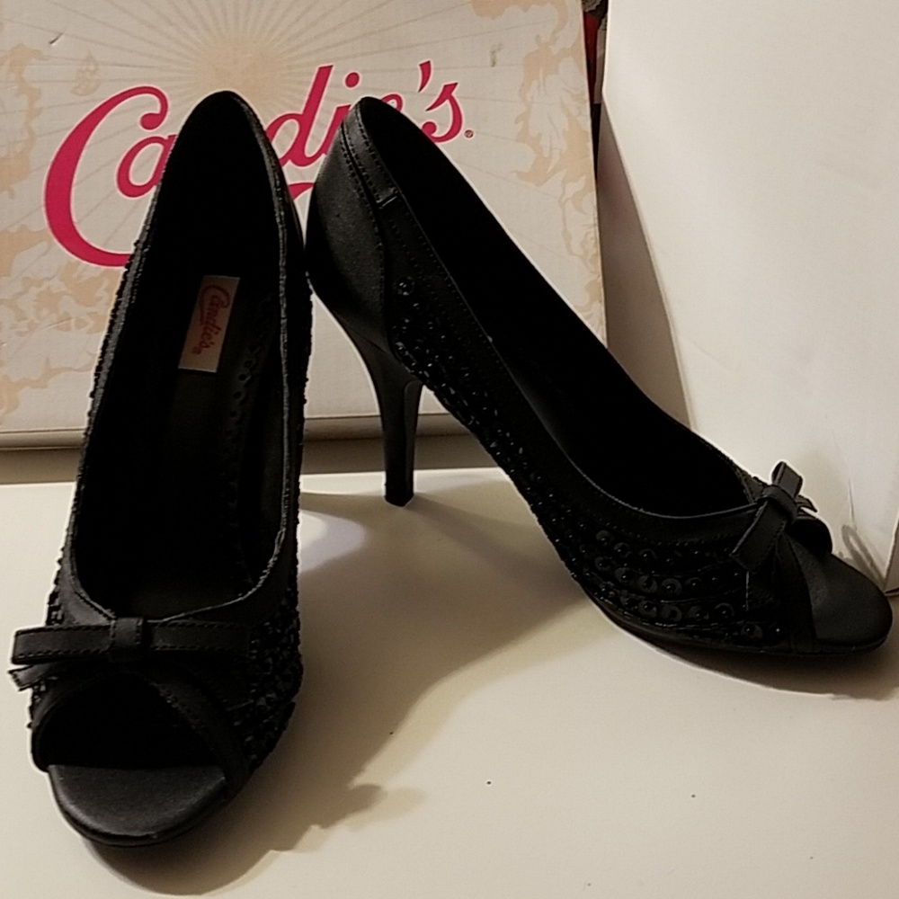 Mint condition worn one time Candies open toed hee